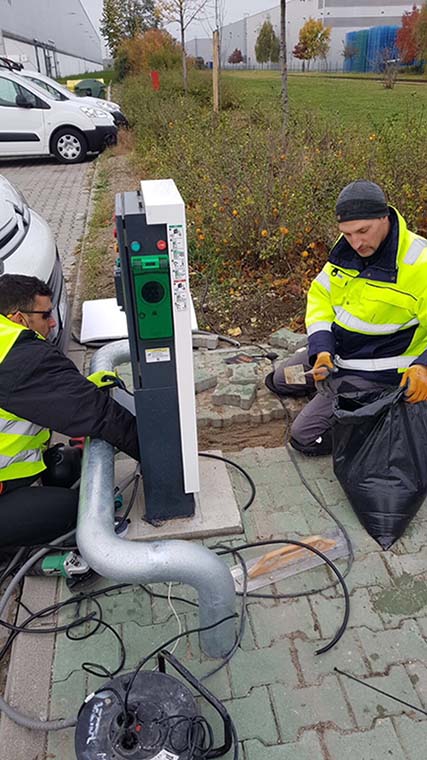 Connecting solar pavers to an electric vehicle charging station at Prologis Park Budapest-Harbor