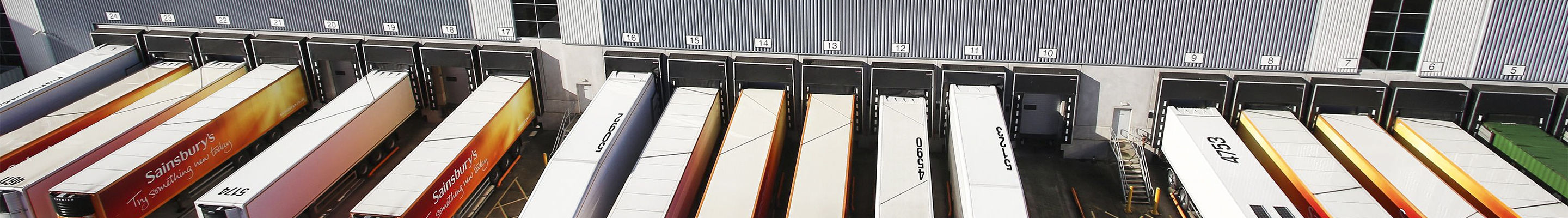 Exterior view of loading area of distribution center at Northampton Pineham