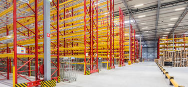 Inside Warehouse Logistic 