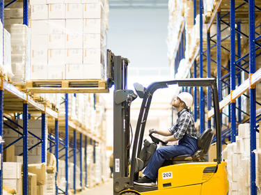 Get forklifts from Prologis Essentials