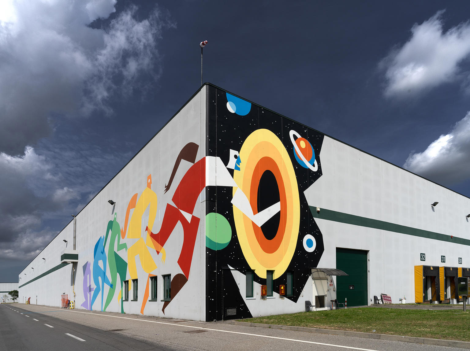 Prologis-outside-building.jpg Art on building