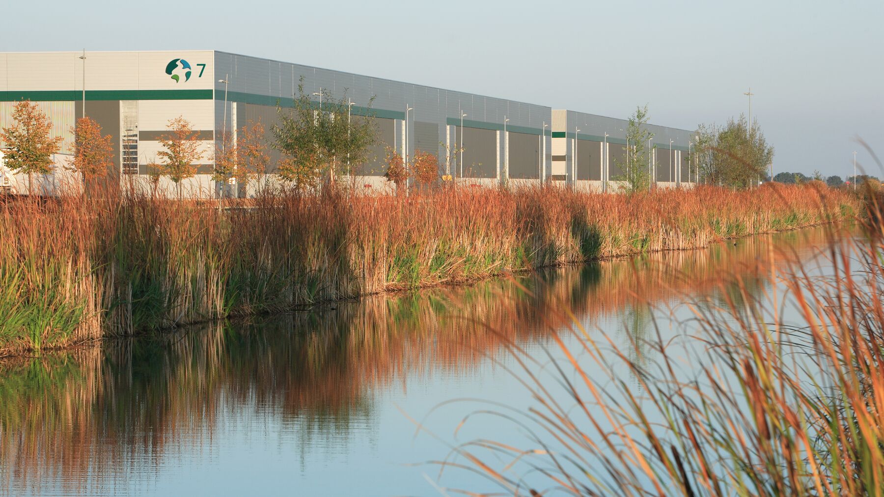 Exterior of a Prologis warehouse Exterior of a Prologis warehouse